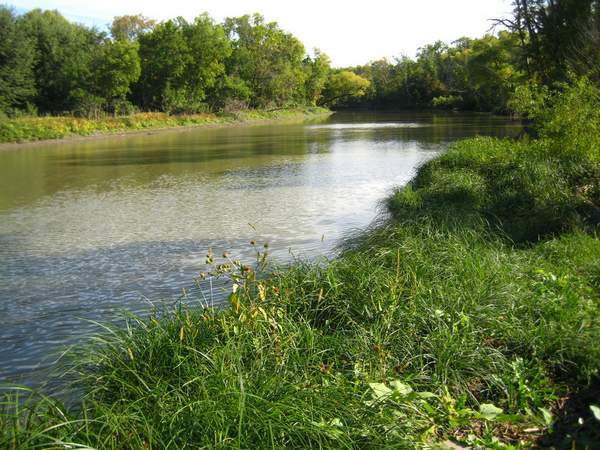 A POET AT HIS OWN MEMORIAL: An inspiring story of validation via hearing your work without knowing it's yours 14 River - Hearing own poetry as outsider