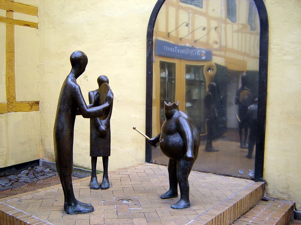 Emperor's new clothes sculpture