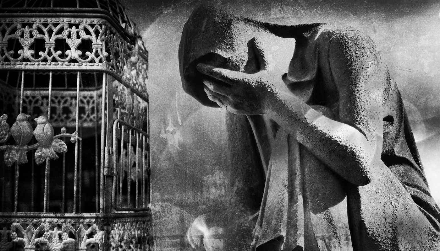 statue of weeping woman